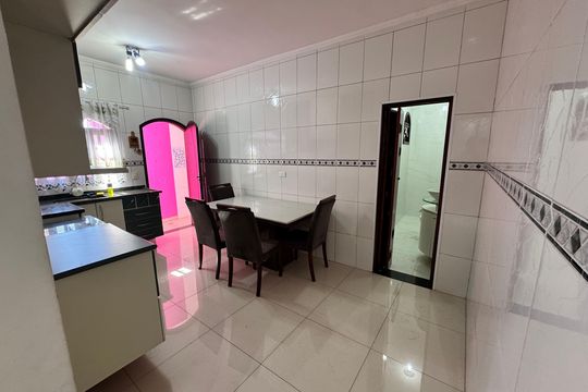 Cozinha de casa para alugar com 3 quartos, 120m² em Parque Santa Teresa, Cotia
