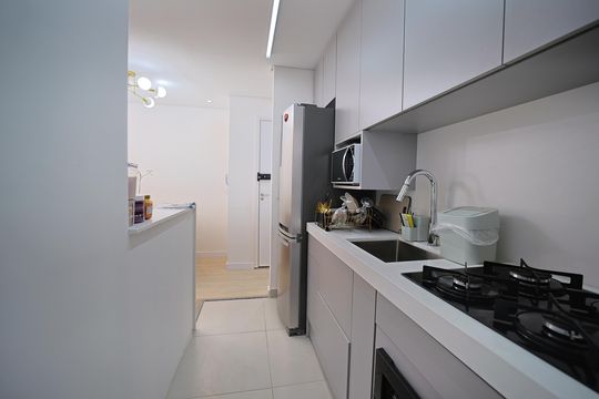 Cozinha de apartamento para alugar com 2 quartos, 42m² em Vila Guilhermina, São Paulo