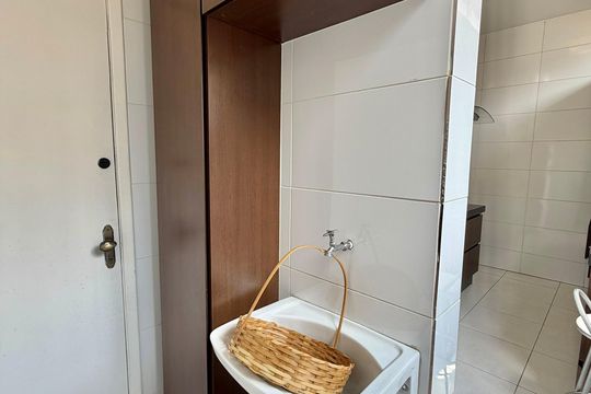 Cozinha e Área de Serviço de apartamento à venda com 2 quartos, 70m² em Nova Suíça, Belo Horizonte