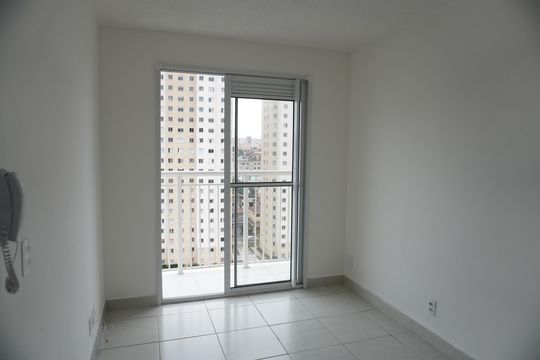 Apartamento para alugar com 2 quartos, 36m² em Vila Carmosina, São Paulo
