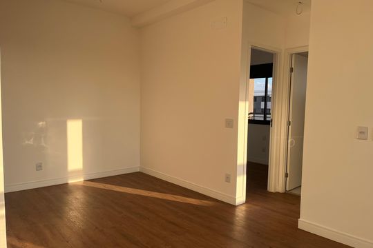 Sala de apartamento à venda com 2 quartos, 54m² em Taquaral, Campinas