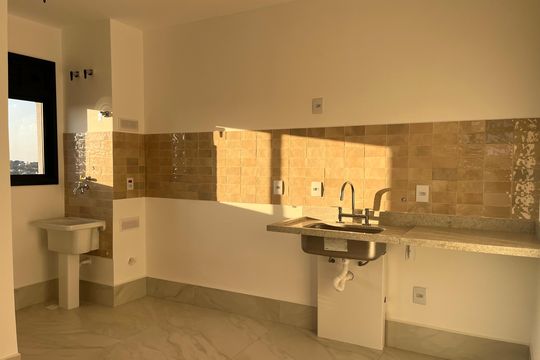 Cozinha de apartamento à venda com 2 quartos, 54m² em Taquaral, Campinas