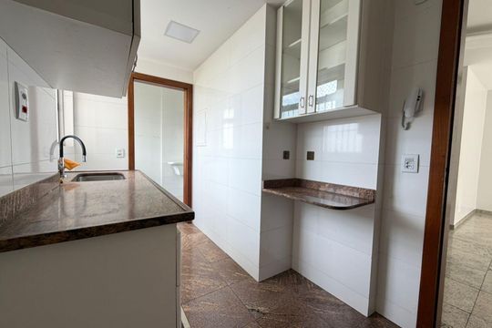 Cozinha de apartamento para alugar com 3 quartos, 92m² em Silveira, Belo Horizonte