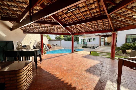Área externa de casa à venda com 3 quartos, 408m² em Bandeirantes (Pampulha), Belo Horizonte