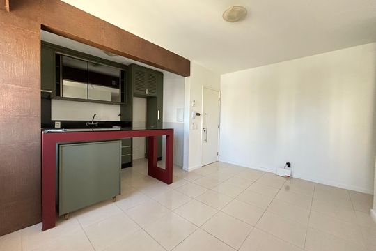 Sala de apartamento para alugar com 2 quartos, 61m² em Centro, Florianópolis