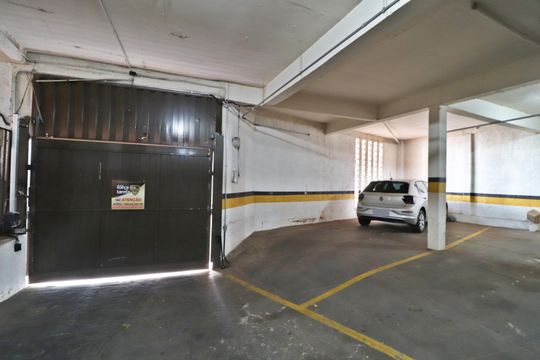 Garagem de apartamento para alugar com 3 quartos, 117m² em Centro, Uberlândia