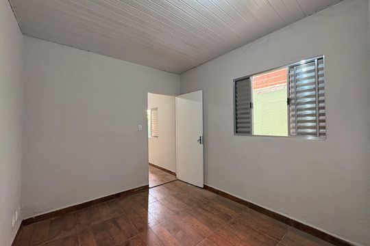 Suite de casa à venda com 4 quartos, 182m² em Jardim das Maravilhas, Santo André