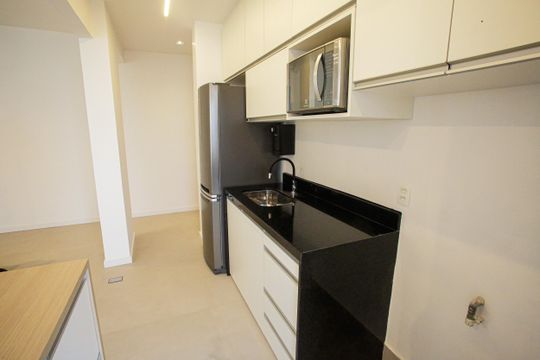 Cozinha de apartamento para alugar com 1 quarto, 50m² em Freguesia (jacarepaguá), Rio de Janeiro