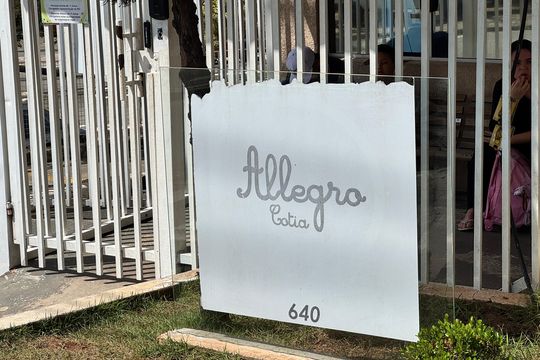 Fachada de apartamento para alugar com 2 quartos, 45m² em Petrópolis, Cotia