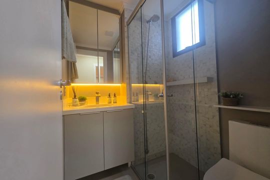 Banheiro de apartamento à venda com 3 quartos, 62m² em Usina Piratininga, São Paulo