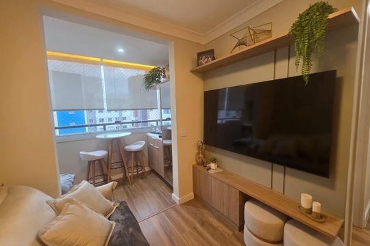 Sala de apartamento à venda com 3 quartos, 62m² em Usina Piratininga, São Paulo