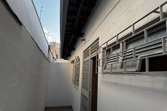 Área externa de casa para alugar com 4 quartos, 180m² em Setor Bueno, Goiânia