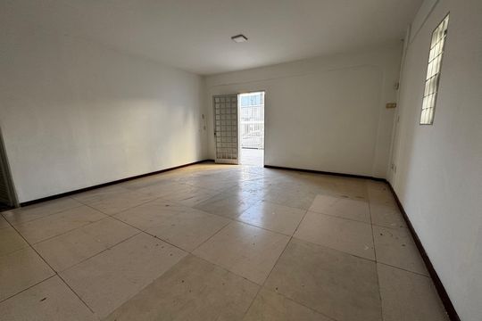 Sala 2 de casa para alugar com 4 quartos, 180m² em Setor Bueno, Goiânia