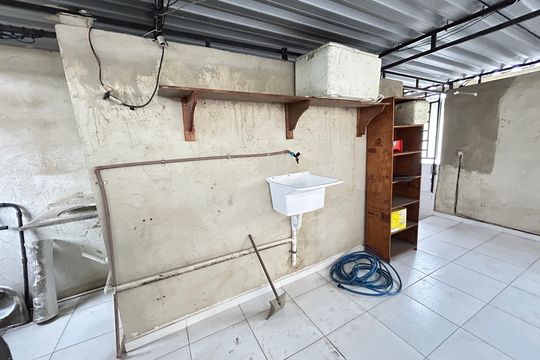 Área de Serviço de casa para alugar com 3 quartos, 100m² em Honório Gurgel, Rio de Janeiro