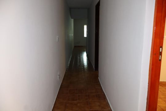 Corredor de casa para alugar com 2 quartos, 80m² em Jardim Sapopemba, São Paulo
