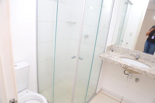 Banheiro - quarto 2 de apartamento para alugar com 2 quartos, 60m² em Ipiranga, Goiânia