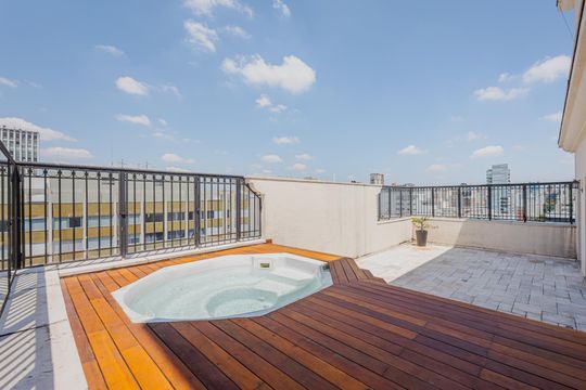 Piscina de kitnet/studio para alugar com 1 quarto, 34m² em Cerqueira César, São Paulo
