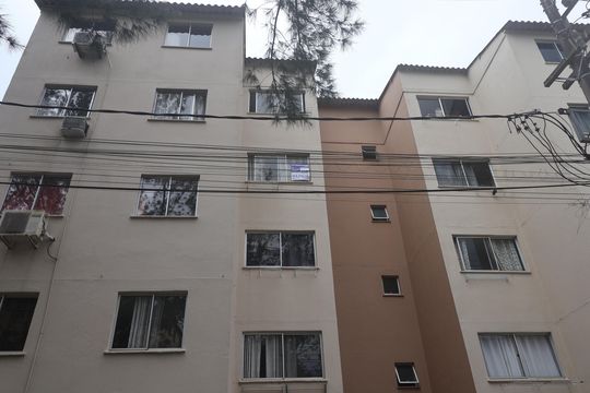 Placa  de apartamento à venda com 2 quartos, 41m² em Olaria, Canoas