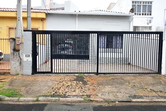 Fachada de casa à venda com 3 quartos, 106m² em Botafogo, Campinas