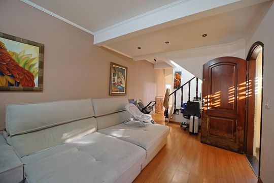 Casa à venda com 3 quartos, 243m² em Parque Boturussu, São Paulo