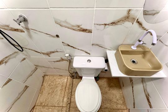 Banheiro social de apartamento à venda com 1 quarto, 26m² em Centro, Rio de Janeiro
