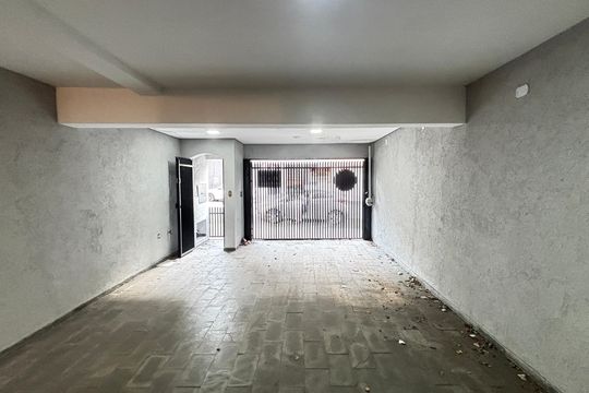 Garagem de casa à venda com 4 quartos, 360m² em Paraíso, Santo André