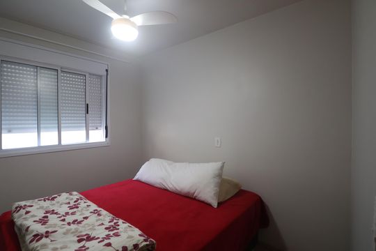 Quarto 1 de apartamento à venda com 2 quartos, 51m² em Olaria, Canoas