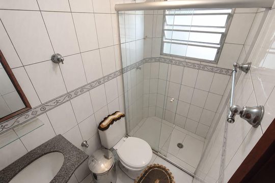 Banheiro de apartamento à venda com 3 quartos, 60m² em Paulicéia, São Bernardo do Campo