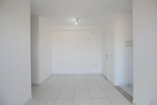 Sala de apartamento para alugar com 2 quartos, 47m² em Vila das Belezas, São Paulo
