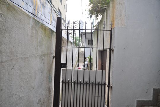 Portão de entrada social de casa para alugar com 1 quarto, 100m² em Vila Gustavo, São Paulo