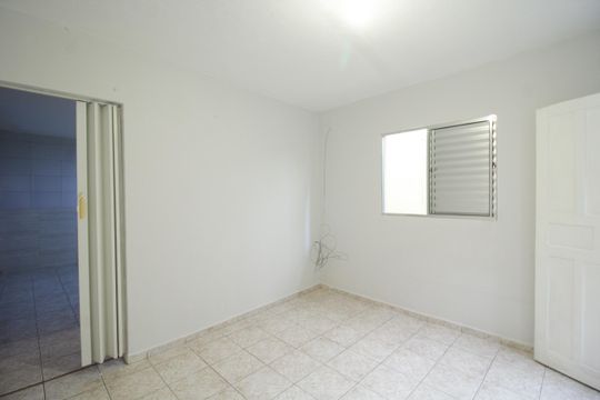 Quarto de casa para alugar com 1 quarto, 30m² em Jardim Santa Monica, São Paulo