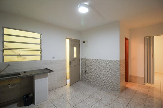 Casa para alugar com 1 quarto, 30m² em Jardim Santa Monica, São Paulo