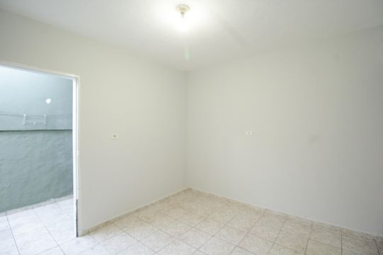 Quarto de casa para alugar com 1 quarto, 30m² em Jardim Santa Monica, São Paulo