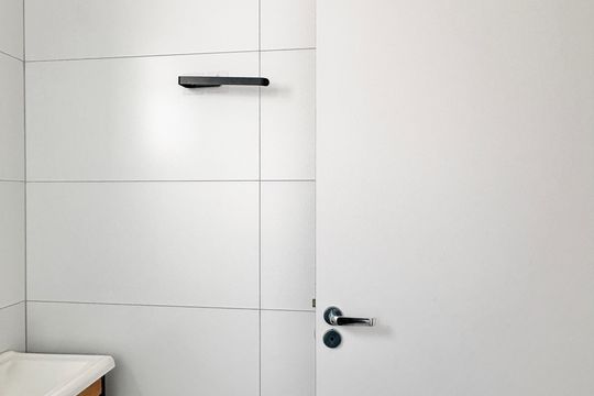 Banheiro de apartamento para alugar com 1 quarto, 50m² em Vila Mangalot, São Paulo