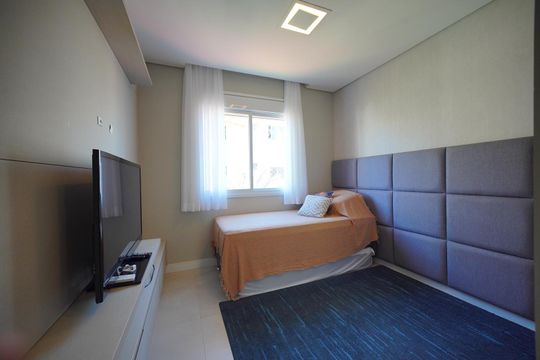 Quarto 2 de apartamento para alugar com 2 quartos, 84m² em Campeche, Florianópolis