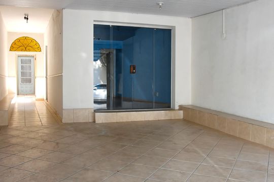 Garagem de casa para alugar com 4 quartos, 365m² em Jardim Umuarama, São Paulo