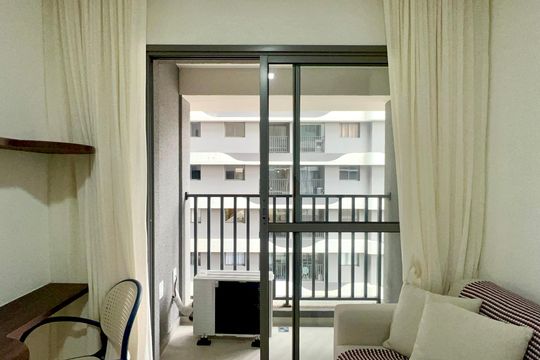 Varanda de kitnet/studio para alugar com 1 quarto, 27m² em Pinheiros, São Paulo