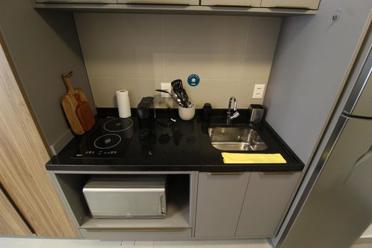 Cozinha de kitnet/studio para alugar com 1 quarto, 30m² em Itaim Bibi, São Paulo