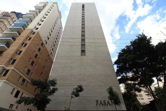 Fachada do Prédio de kitnet/studio para alugar com 1 quarto, 30m² em Itaim Bibi, São Paulo