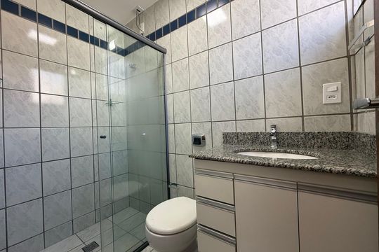 Banheiro de apartamento para alugar com 3 quartos, 80m² em Nova Granada, Belo Horizonte