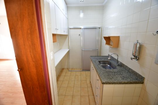 Cozinha de apartamento para alugar com 1 quarto, 58m² em Centro, Campinas