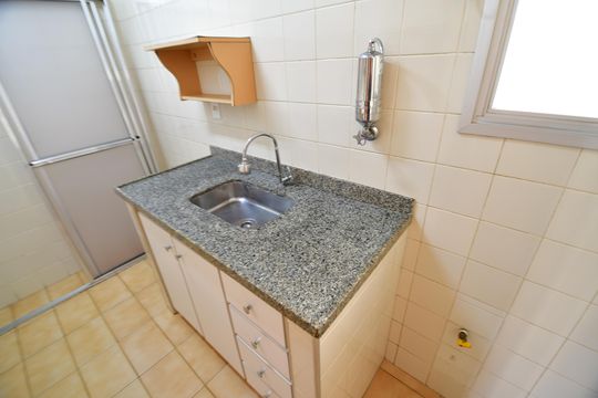 Cozinha de apartamento para alugar com 1 quarto, 58m² em Centro, Campinas