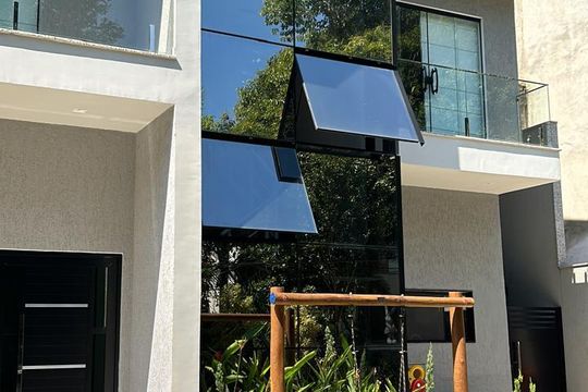 Área externa de casa de condomínio à venda com 3 quartos, 470m² em Campo Grande, Rio de Janeiro