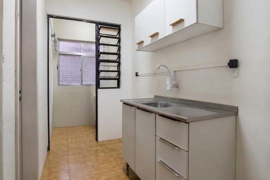 Cozinha de apartamento para alugar com 1 quarto, 38m² em Camaquã, Porto Alegre