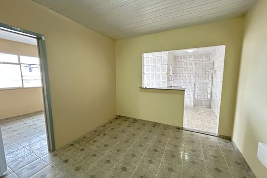 Casa para alugar com 3 quartos, 80m² em Marechal Hermes, Rio de Janeiro