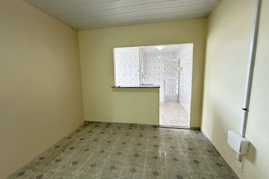 Sala de casa para alugar com 3 quartos, 80m² em Marechal Hermes, Rio de Janeiro