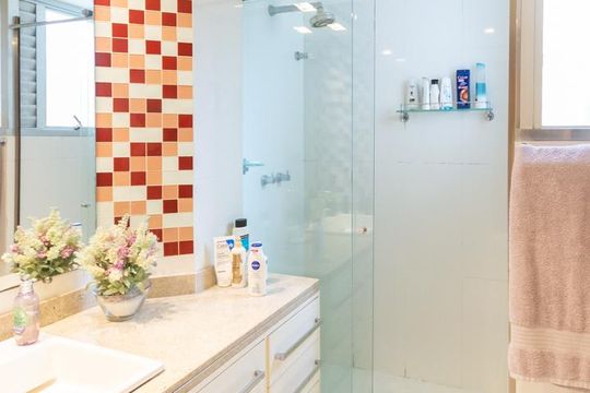 Banheiro Suíte de apartamento à venda com 3 quartos, 167m² em Grajaú, Rio de Janeiro