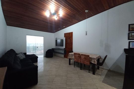 Casa à venda com 3 quartos, 230m² em Nova Petrópolis, São Bernardo do Campo