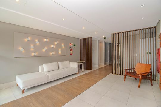 Hall de entrada de kitnet/studio para alugar com 1 quarto, 48m² em Cristo Redentor, Porto Alegre