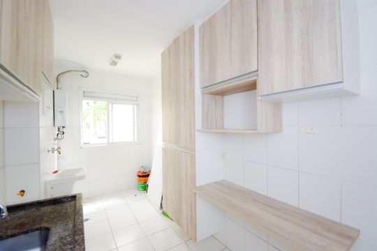 Cozinha de apartamento para alugar com 2 quartos, 59m² em Jardim Flor da Montanha, Guarulhos